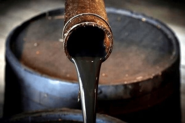 अमेरिका-ईरान के बीच स्थायी युद्धविराम की उम्मीदों के बीच ब्रेंट क्रूड की कीमत 80 डॉलर से नीचे गिर गई।